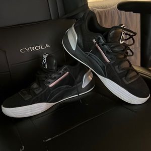 Puma Clyde’s 8.5